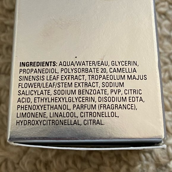 Lise Watier Magnifix 4-in-1 Setting Spray - Picture 11 of 15